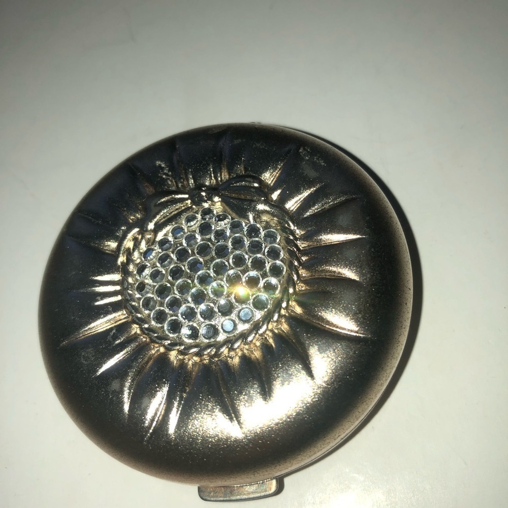 Gold Sunburst Rhinestone Compact - Picture 5 of 6